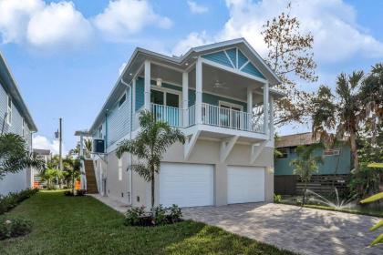 5545 Palmetto Street by Coastal Vacation Properties Florida
